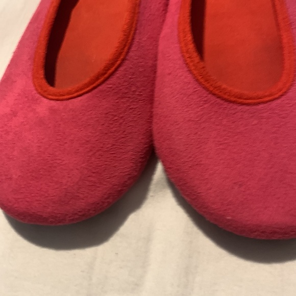 HUE Slippers - Picture 5 of 11